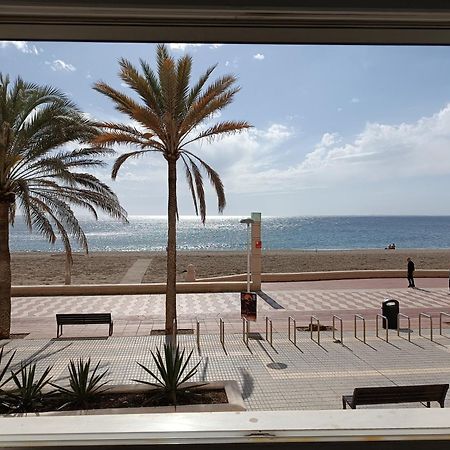 Piso Primera Linea Playa Almería Exterior foto